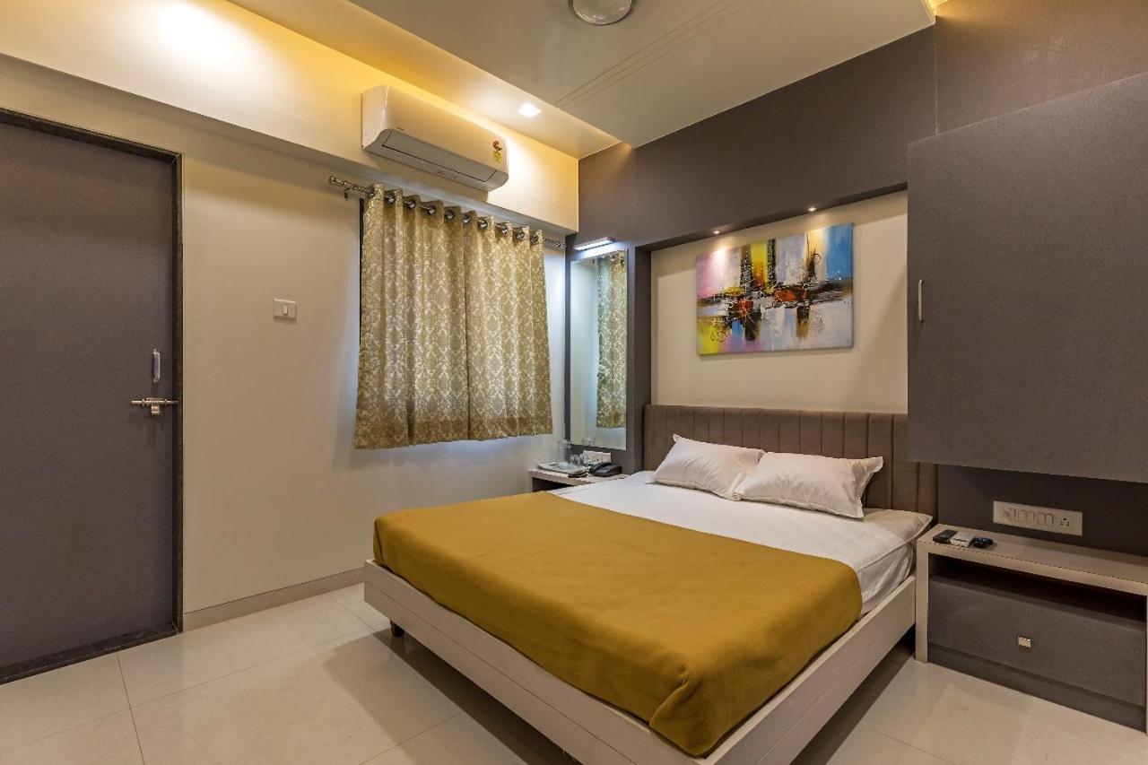 קולהאפור Hotel Rajlaxmi Grand מראה חיצוני תמונה